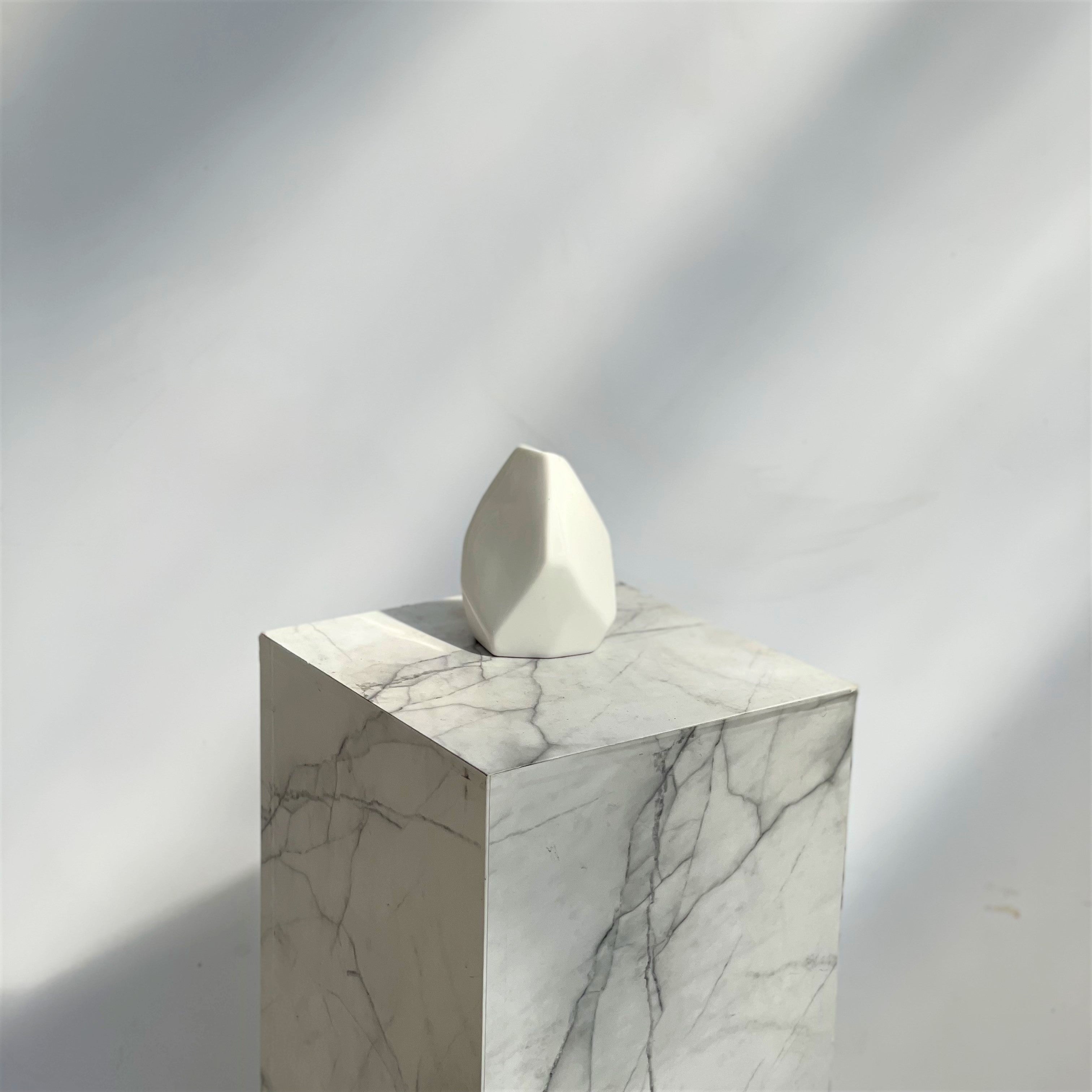 Vaso geometrico ceramica lucida